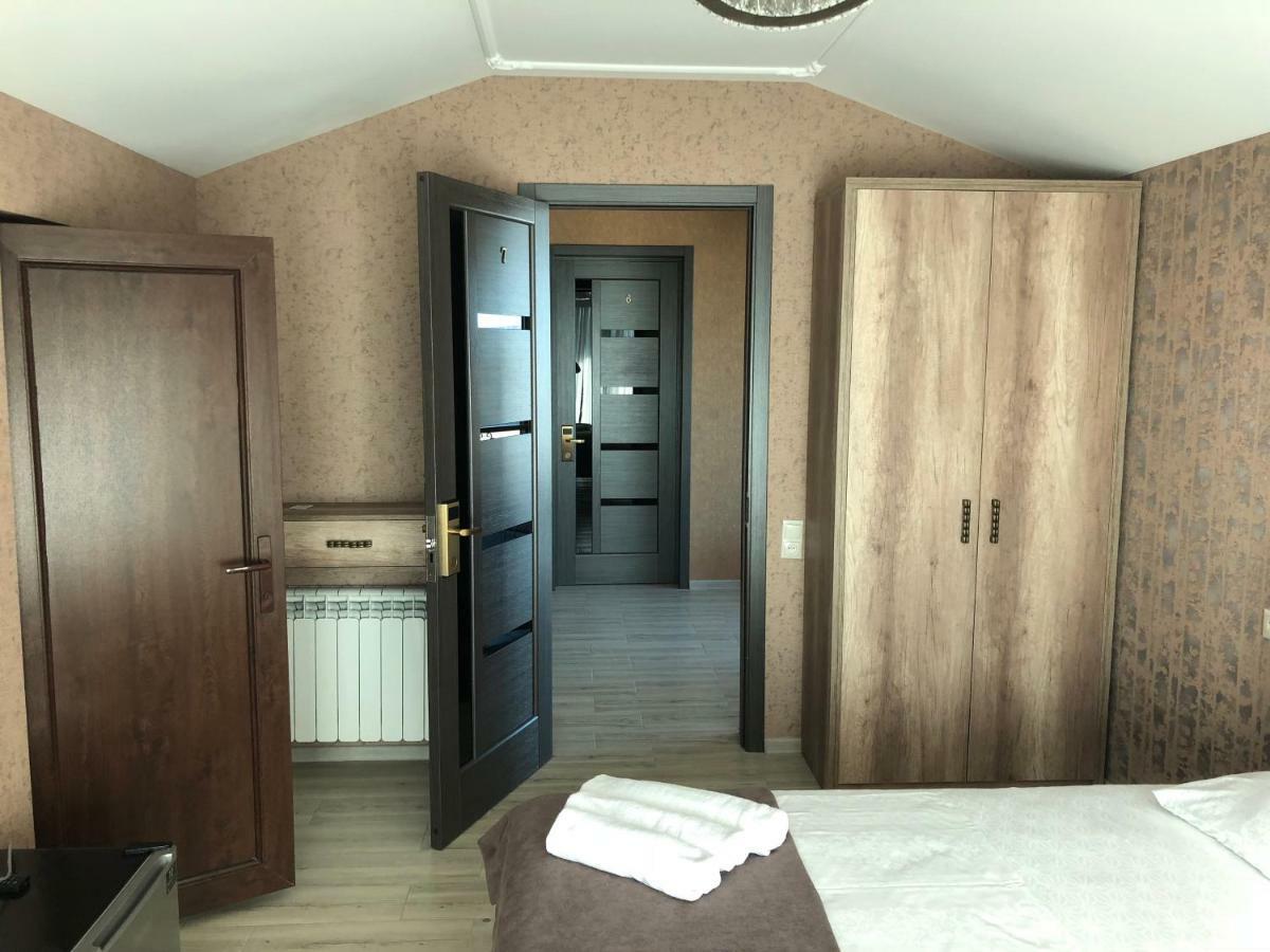 Gk Villa Tbilisi Eksteriør bilde