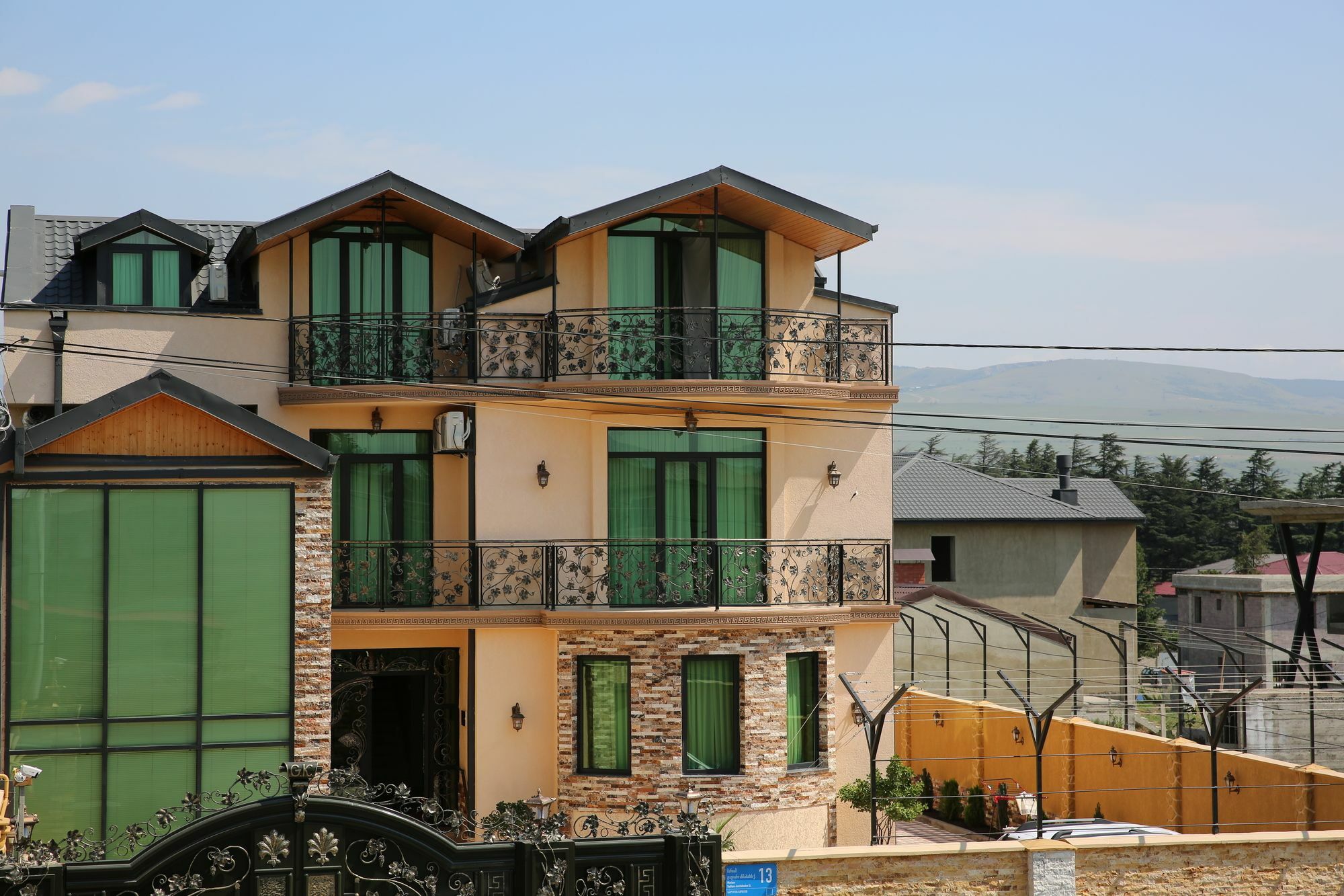 Gk Villa Tbilisi Eksteriør bilde